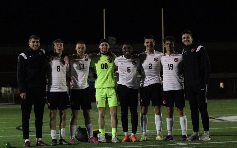 The Bulldogs Dominate the Coyotes on Senior Night