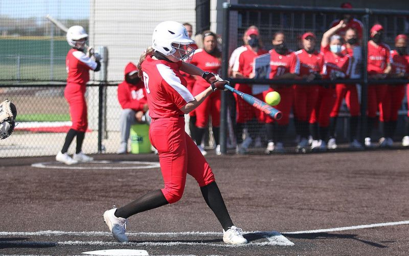 Bulldogs Sweep Southwestern with Two Extra Inning Wins