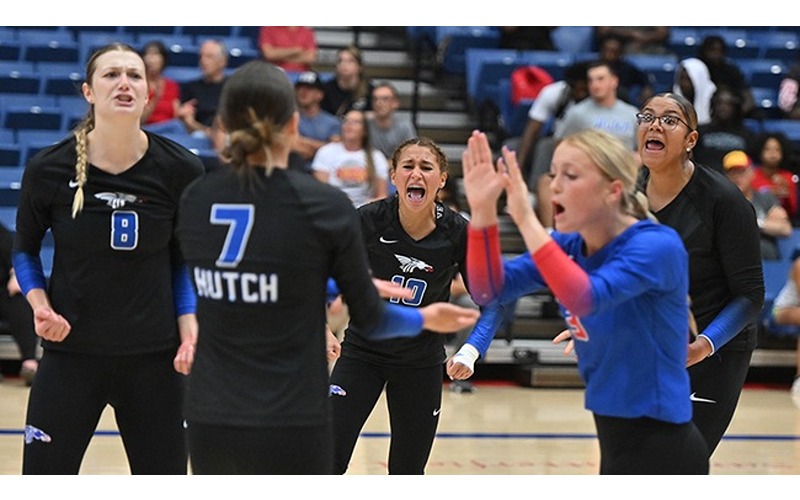 Downing Earns Career Win No. 500 As Dragons Topple Conquistadors