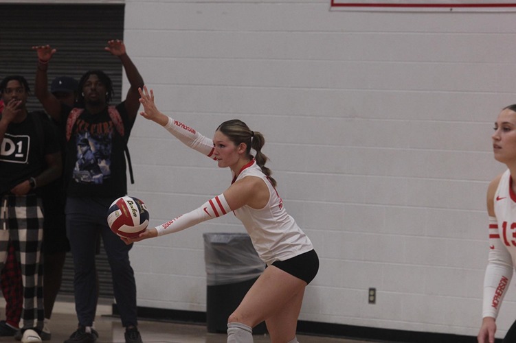 Volleyball Bulldogs Pick Up Pair of Sweeps