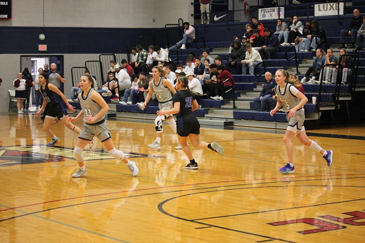 Warriors Lose After Late Run by Eagles