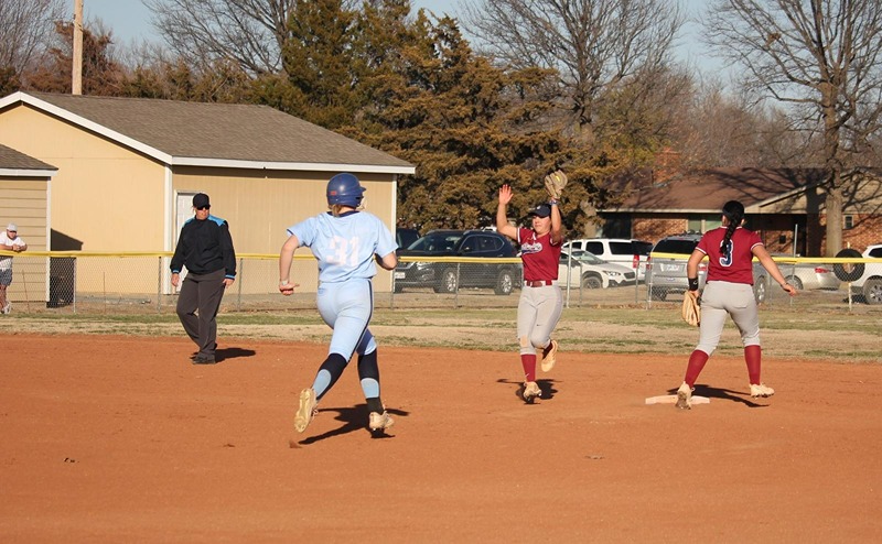 Sterling Softball Goes 3-1 on Dallas Trip