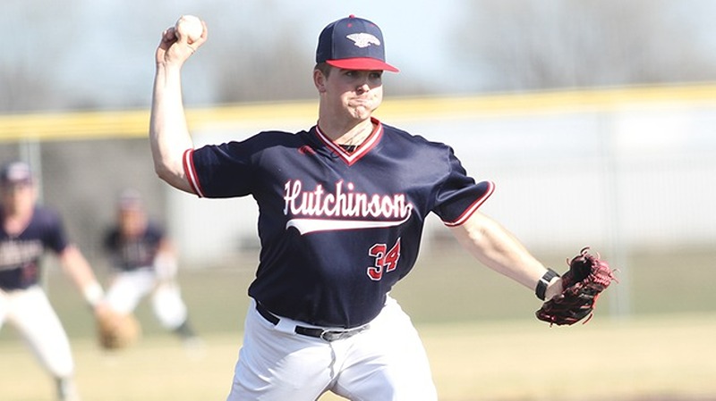 Blue Dragon Baseball Completes Series Sweep of Raiders