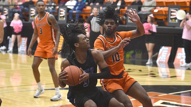 Late Rally Carries Dragons to Win at Northwest Tech