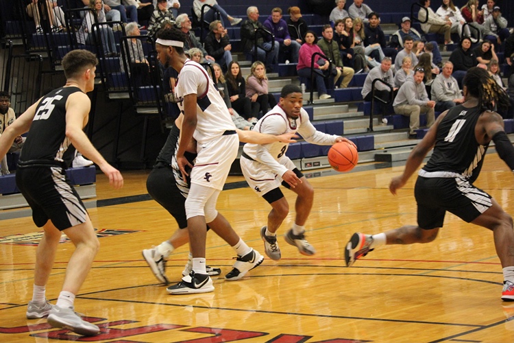 Warriors Fall to #9 Moundbuilders