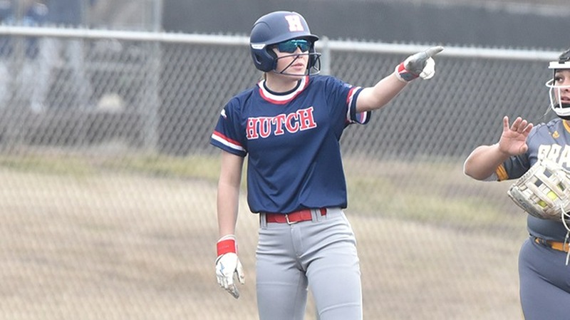 Fast Start Carries Softball Blue Dragons Past Reivers