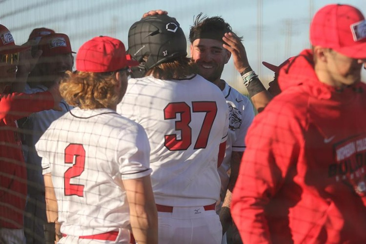 Baseball Bulldogs Take Two from Saint Mary