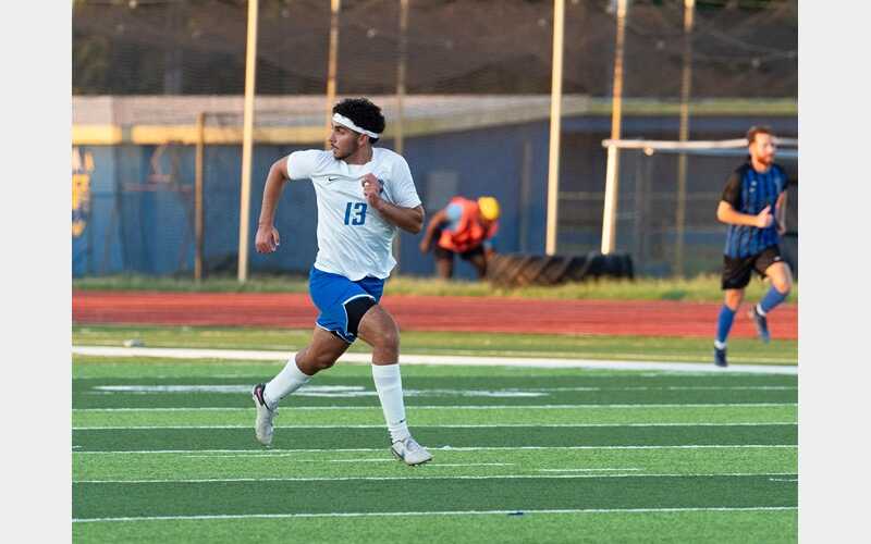 Men’s Soccer Swedes Start Off on Wrong Foot; Fall 8-0 to Stars