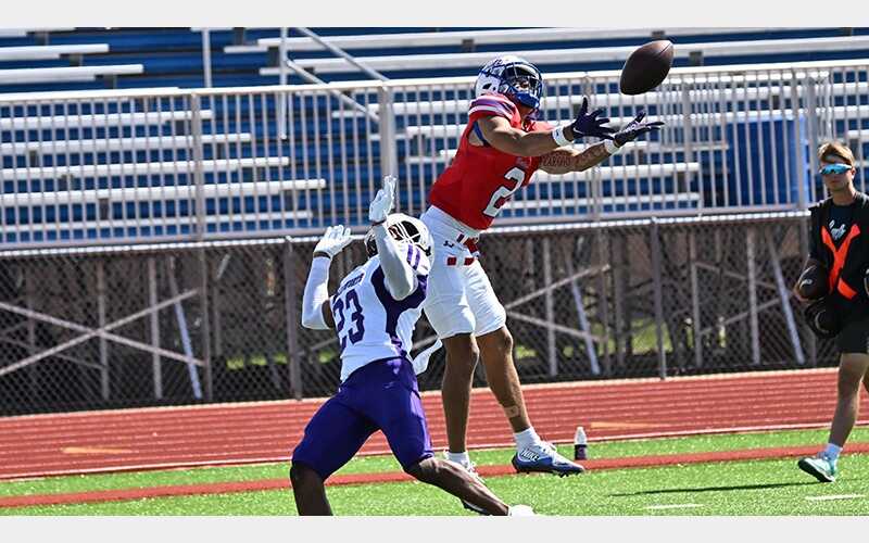 No. 1 Football Blue Dragons Tie NJCAA Scoring Record