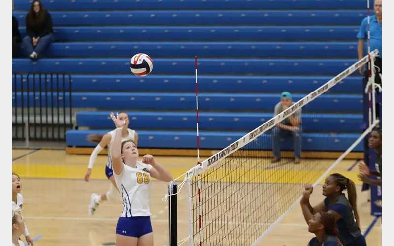 Volleyball Tigers Fall in Weekend Doubleheader in Oklahoma