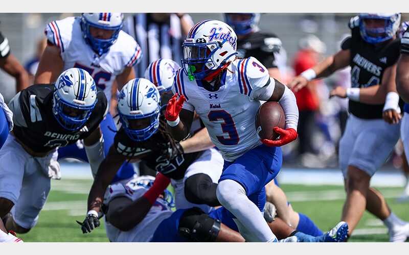 Football Dragons Top Reivers in 1 vs. 2 Thriller