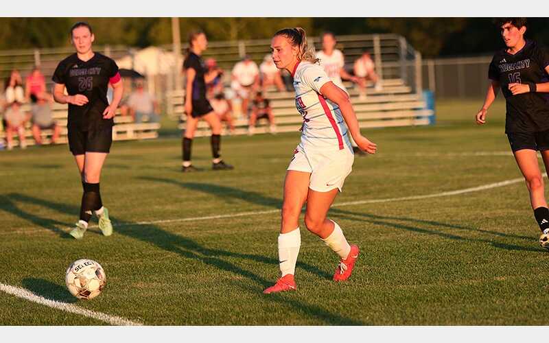 Women’s Soccer Dragons Down Dodge for Third-Straight Victory