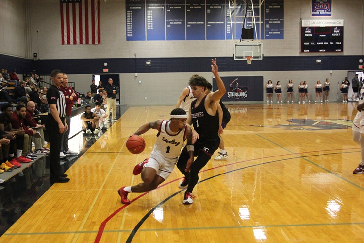 Men’s Basketball Warriors Play 3 Straight Nights, Go 2-1 to Start Season