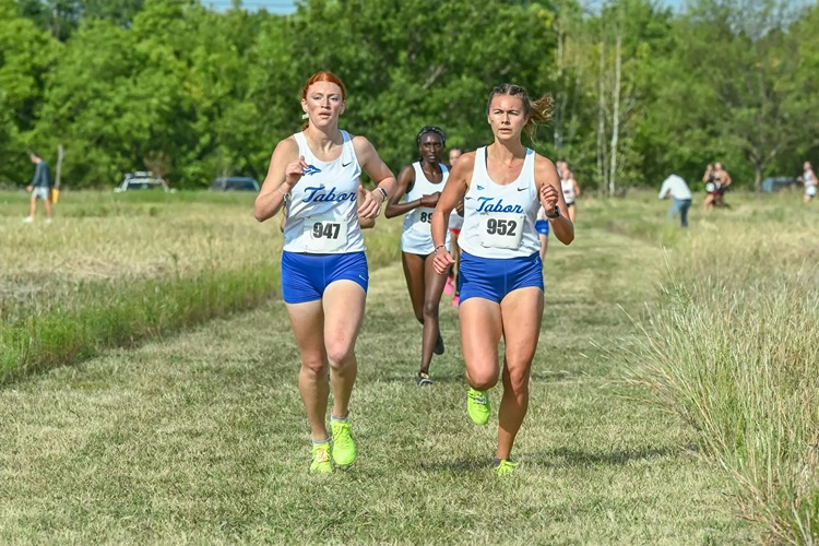 Three Cross Country Bluejays Earn Spot for Nationals