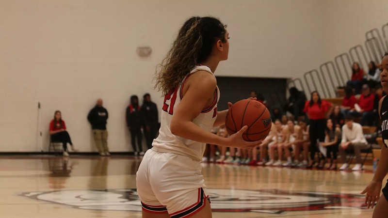 Bulldog Women’s Basketball Drops KCAC Opener To Southwestern