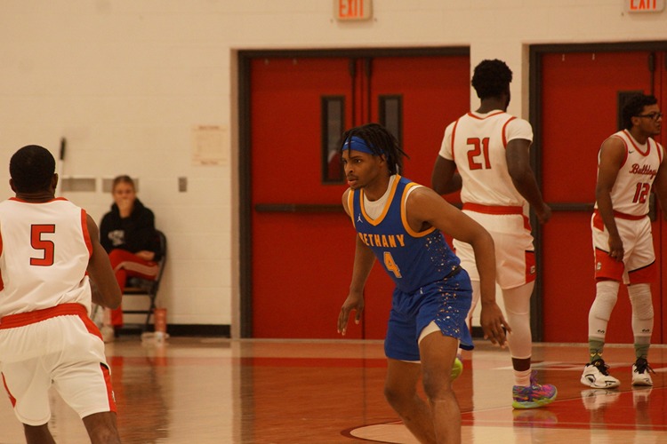 Bulldogs Outlast Swedes in Thriller