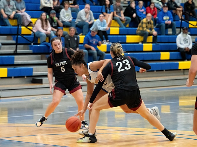 Swedes Women’s Basketball’s Streak Grows with 14-Point Win over Moundbuilders