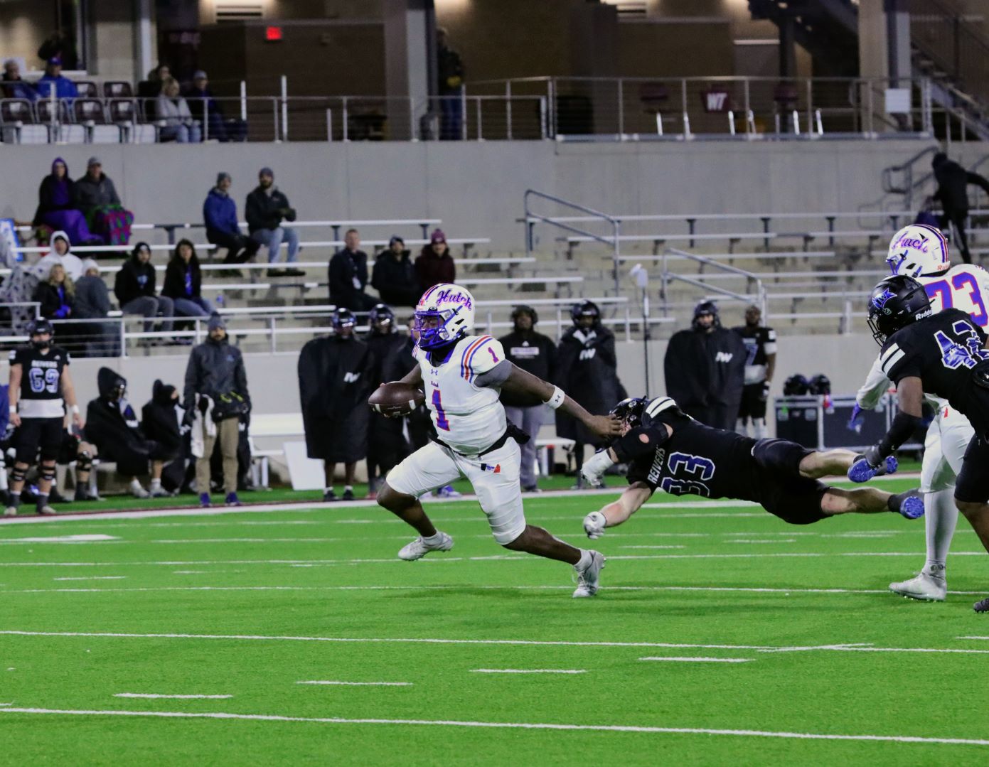Texas two-step! Blue Dragons rally in second half to clinch second national title