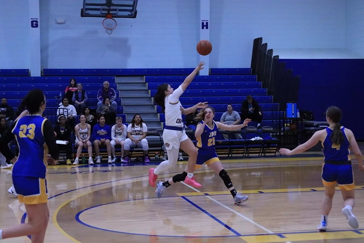 Women’s Basketball Tigers Fall to Golden Eagles in Close Contest