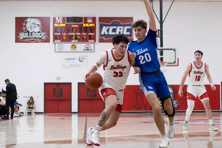 Men’s Basketball Bulldogs Rout Tabor at Home