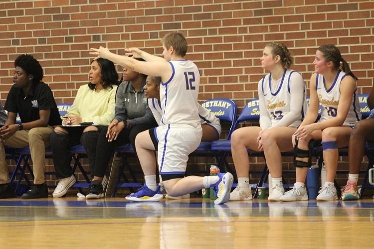 Women’s Basketball Swedes Soar Past Eagles in Rematch Win