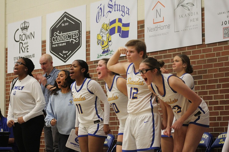 Women’s Basketball Swedes Clinch Playoff Spot with Win over Coyotes