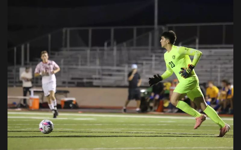 BLUEJAY MEN FIND SECOND STRAIGHT CONFERENCE WIN, SHUTOUT SPIRES