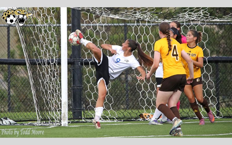 Four unanswered second half goals lift Barton women to upset of No. 20 Garden City