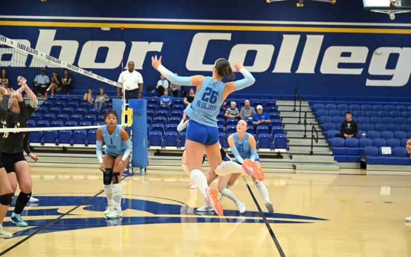 Late Effort Not enough as Bluejay Volleyball Falls To Ottawa at home
