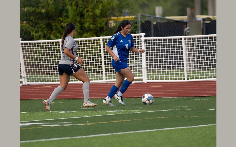 Swedes Women’s Soccer Falls on the Road to Avila
