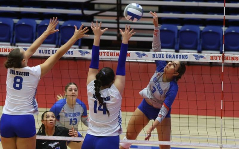 Dragon’s Volleyball fall in 4 Sets to Reivers At Blue Dragon Classic