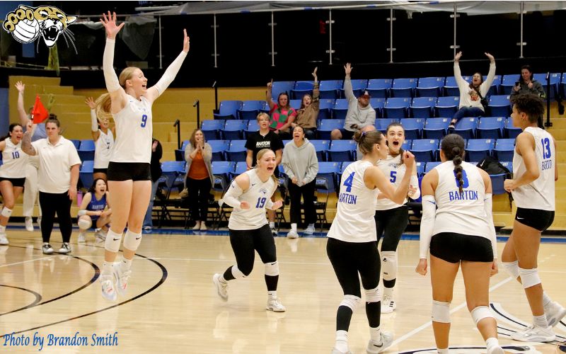 No. 6 Barton Volleyball outlasts No. 13 Colby in five-set thriller to seize control of KJCCC race