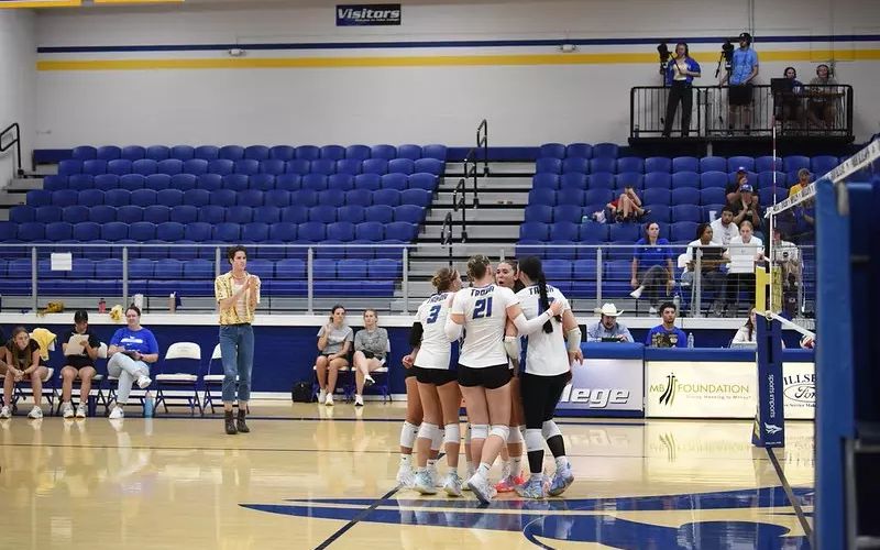 Bluejay Volleyball Falls to Sterling at Home