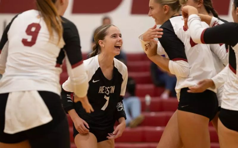 Volleyball Sweeps Kansas Christian in Final Road Game