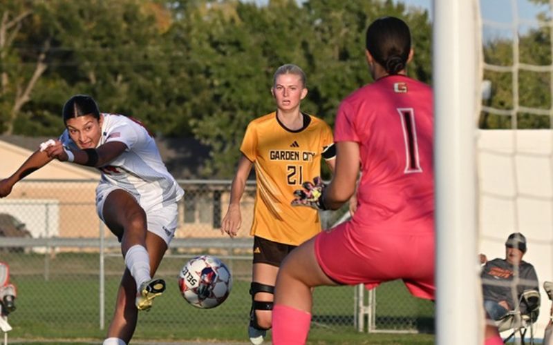 Puccinelli Notches Historic Blue Dragon Women’s Soccer hat Trick Vs. GC