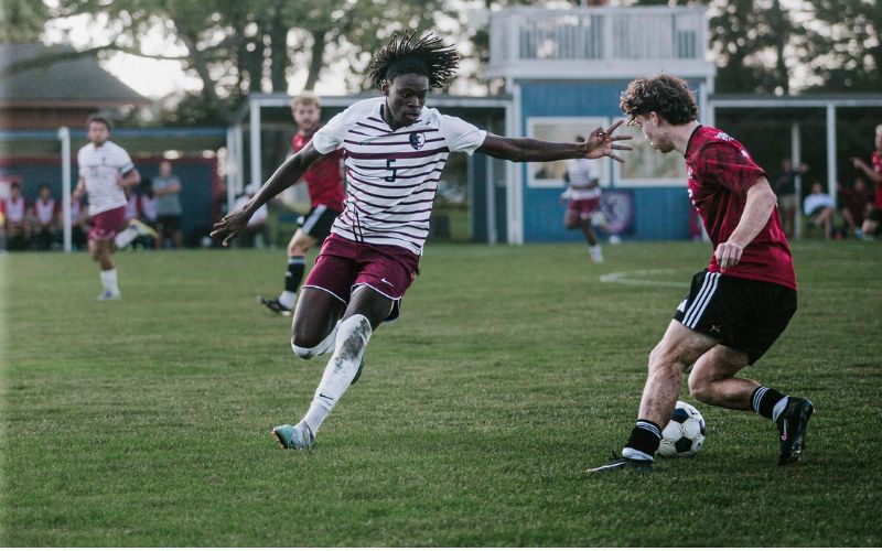 Threshers edge out Warrior Men’s Soccer in final minutes of play