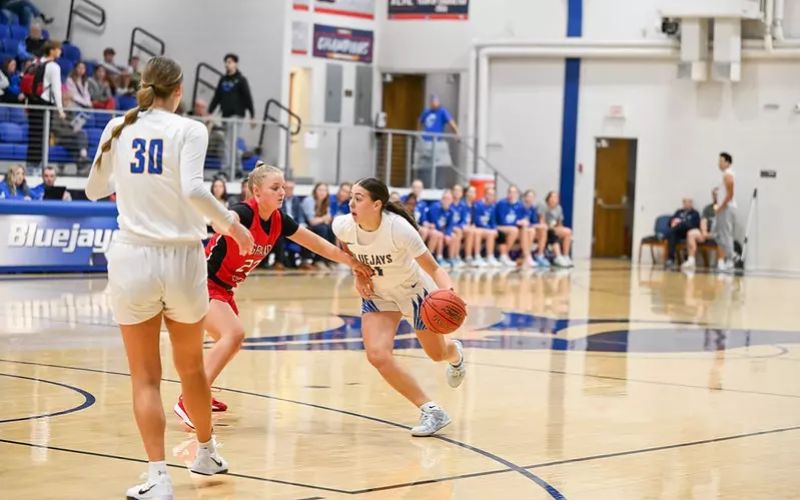 BlueJay Women’s Basketball Comes up Short against Chargers in Season- Opener