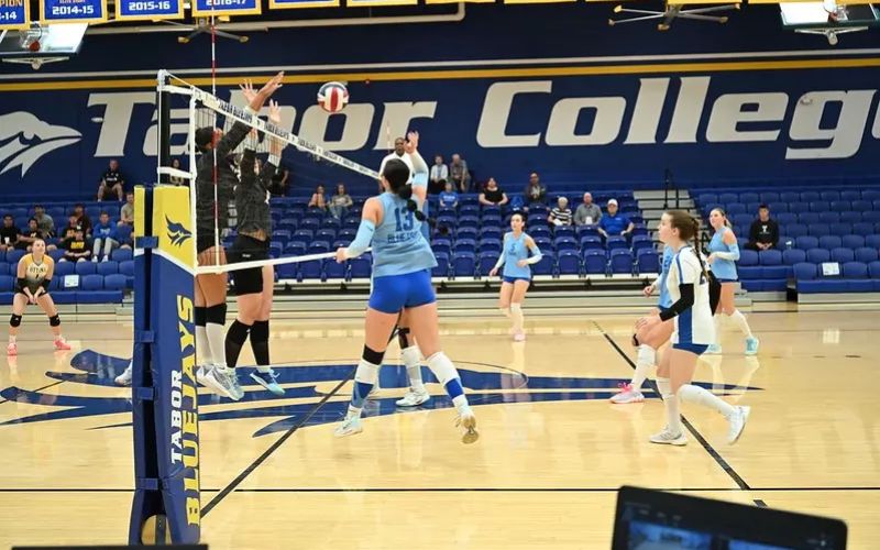 Bluejay Volleyball Completes Comeback, Downs York at Home