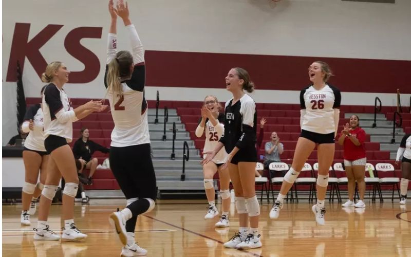 Larks Volleyball Sweep Central Christian College for Third Straight Win