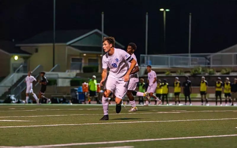 Bluejay Men’s Soccer Runs out of Steam after Solid First Half