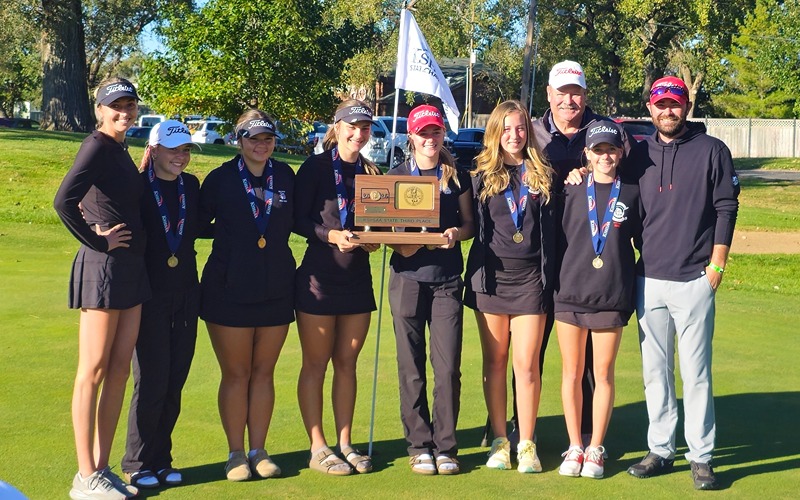 Bullpup Girls Golf Places 3rd in State, Kuhn Finishes 3rd Individually