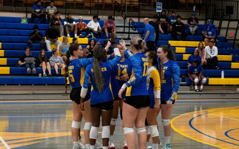 Career Night For Acevedo Ortiz and Ghering Highlights Bethany Volleyball’s Five -Set Battle