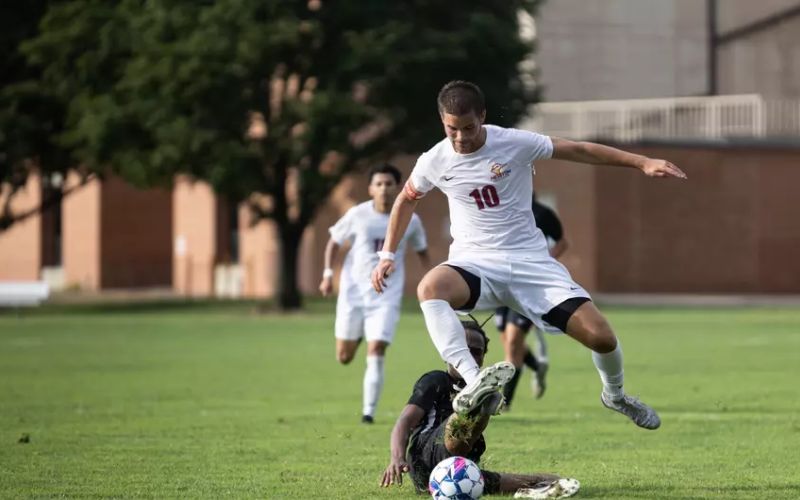 Larks Men’s Soccer Roll Past Central Christian 4–0