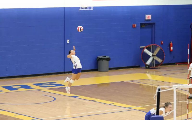 Tiger Volleyball Falls to Evangels in Straight Sets