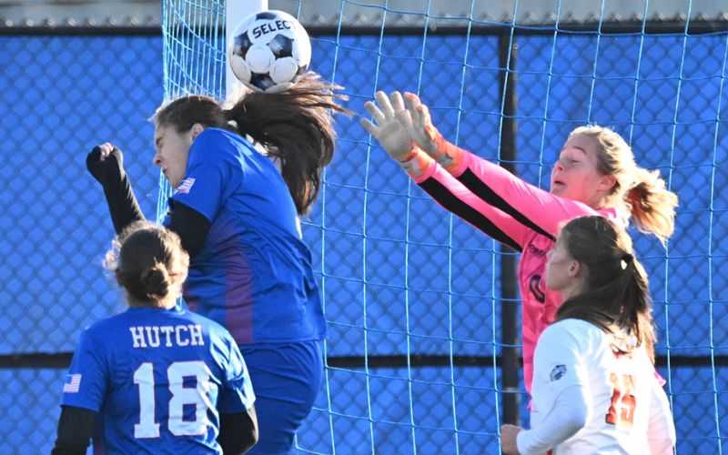 Dragon Women’s Soccer Come up Short in Region 6 Soccer Final