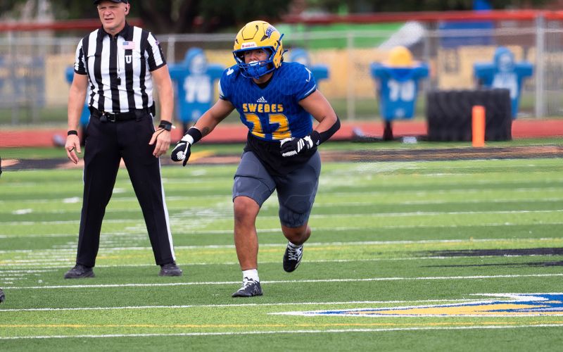 Swedes Football Fall in Season Finale to No.22 Valor