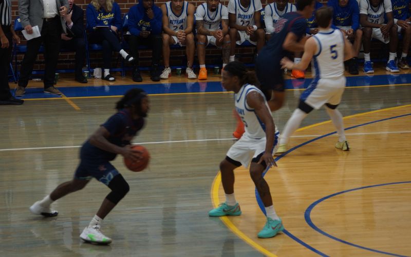 Second Half Surge Not enough, Swede men’s basketball Fall 80-78