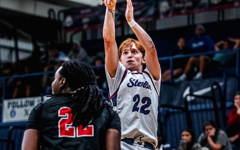 Sterling Men’s Basketball defeats York in conference opener