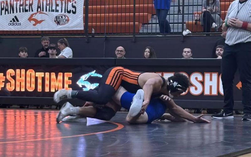 Panthers Wrestling Defeat Murry State 30-22
