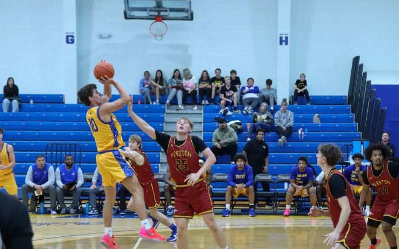 Tiger Men’s Basketball Hang on to Topple Warriors, Move to 2-0 on Season